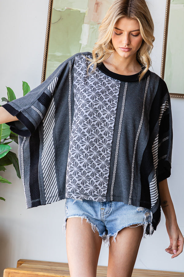 WASHED PRINTED DETAILED VERTICAL PRINTED KNIT TOP