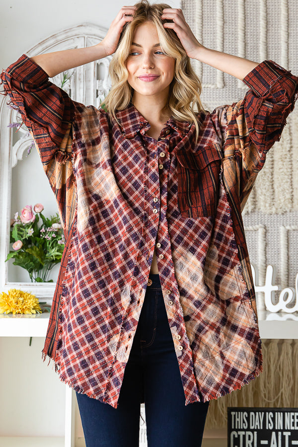 BLEACHED FLOWER DETAIL SHIRT