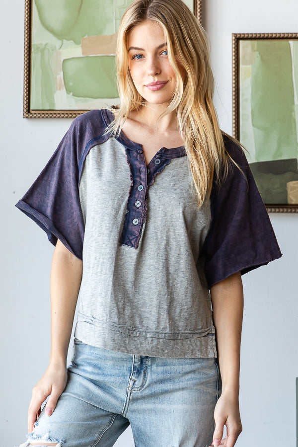 WASHED CONTRAST HENLEY NECK SHORT SLEEVE TEE