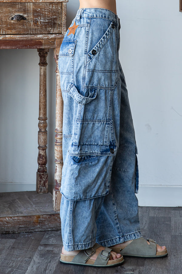 WASHED 3D POCKETS WIDE LEG CARGO DENIM PANTS