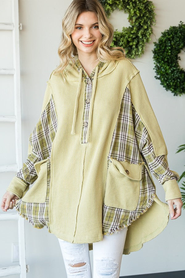 WASHED FLANNEL CONTRAST HOODED WAFFLE PULLOVER TOP