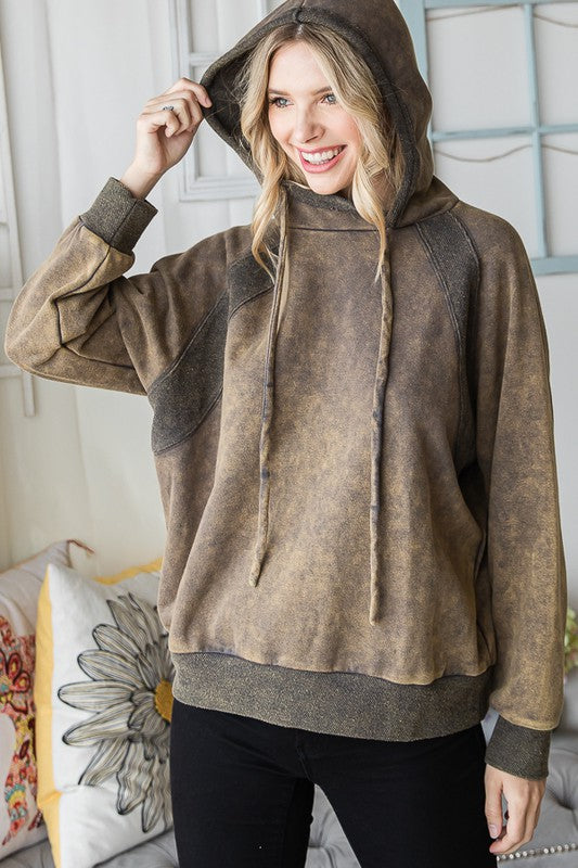 WASHED HOODED RAGLAN LONG SLEEVE PULLOVER TOP