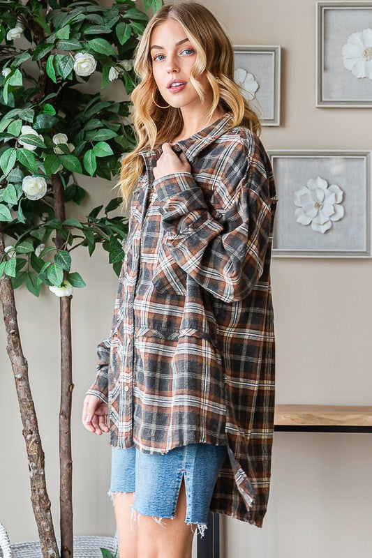 WASHED HI LOW HEM POCKETS PLAID SHIRT
