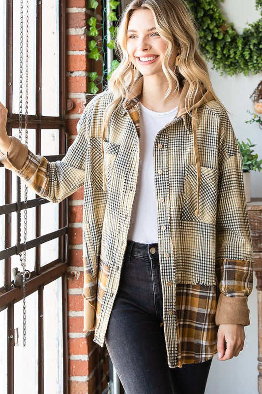 WASHED PLAID MIXED HOODED BUTTON FRONT SHACKET