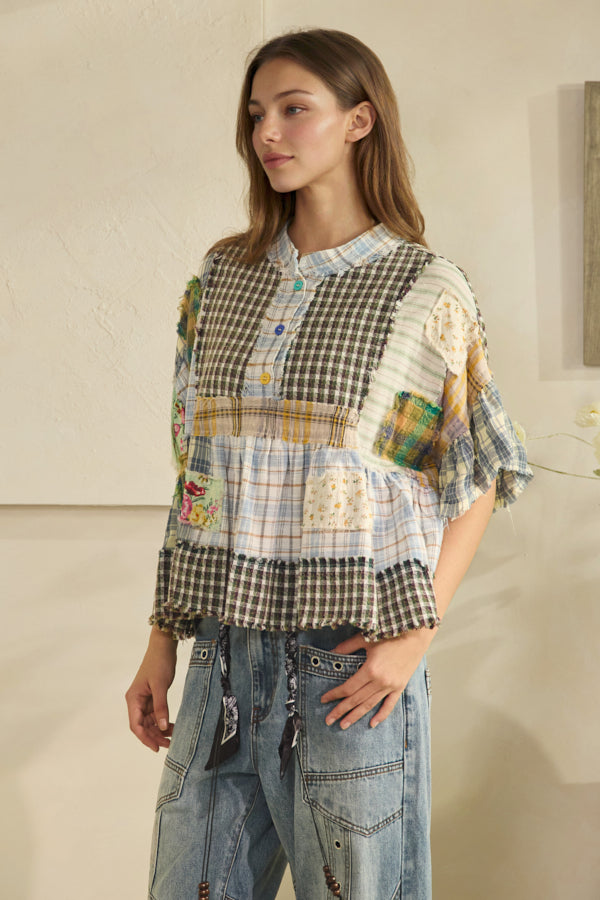 WASHED RUFFLE HEM MIXED PLAID TOP
