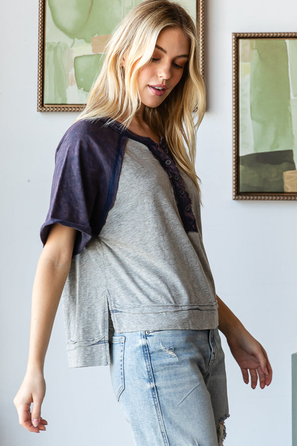 WASHED CONTRAST HENLEY NECK SHORT SLEEVE TEE