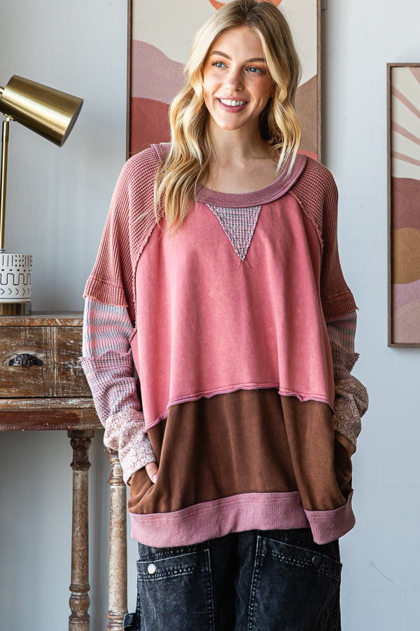 WASHED COLORBLOCK DETAIL MIX MEDIA PULLOVER TOP