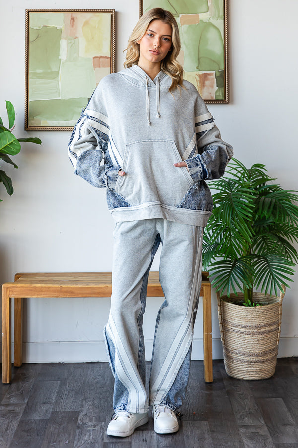 TWO TONE WASHED CONTRAST OVERSIZED DENIM JEANS