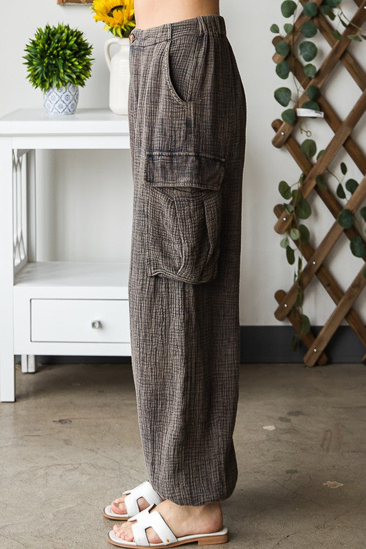 WASHED DOUBLE GAUZE BAGGY CARGO PANTS