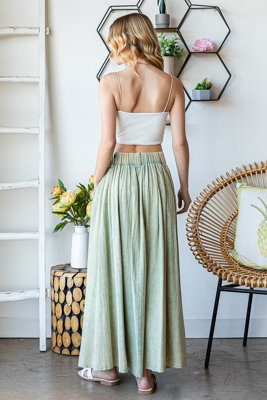 WASHED PLEATED DETAIL FLARE HEM MAXI SKIRT